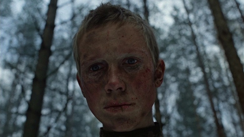 Flyora (Aleksei Kravchenko) traumatized in forest in Come and See