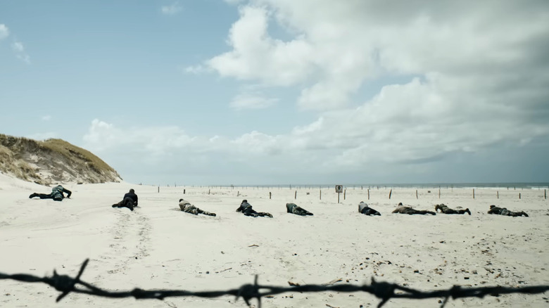 German prisoners of war diffusing bombs in Land of Mine