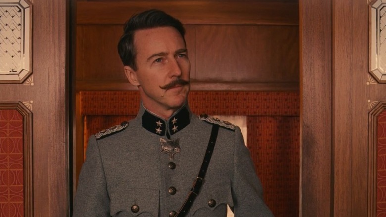 Edward Norton police uniform