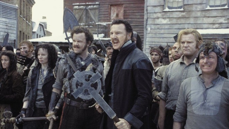 Liam Neeson leads gang