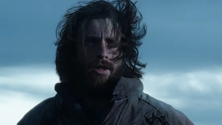 Aaron Taylor-Johnson's Jamie looking worried in 28 Years Later