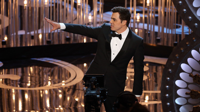 Seth Macfarlane singing on Oscar stage