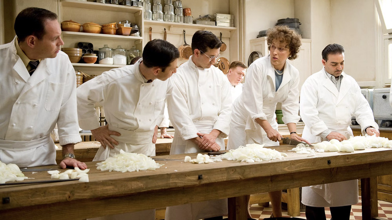 Meryl Streep chopping onions in Julie and Julia