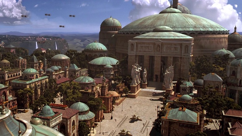 Battle droids marching on Theed palace