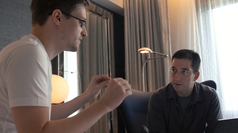 Edward Snowden and Glenn Greenwald in Citizenfour 