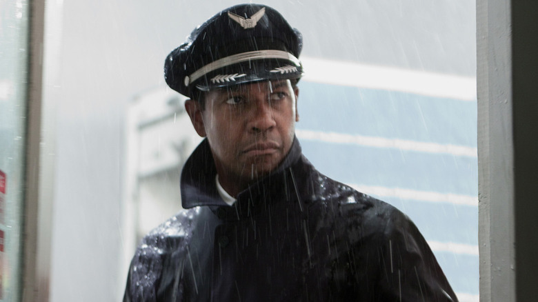 Denzel Washington pilot's uniform Flight