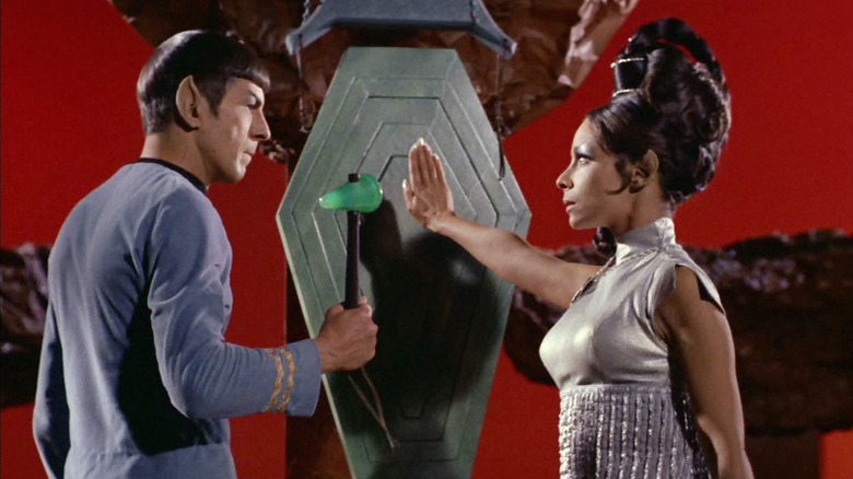 Spock looks at T'pring 