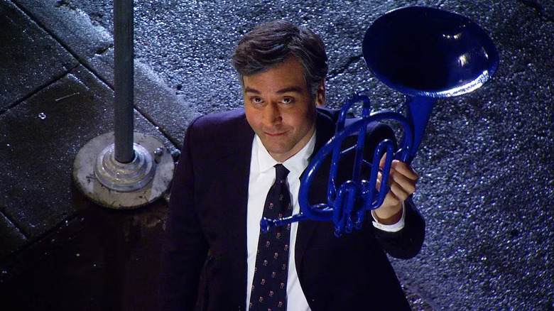 Ted holding blue french horn HIMYM finale