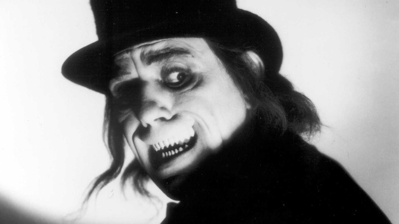 Lon Chaney stars in London After Midnight (1927)