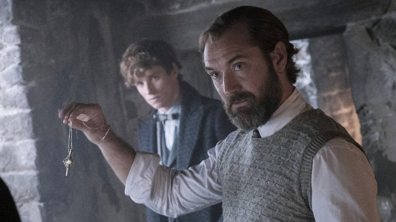 Jude Law in Fantastic Beasts: The Crimes of Grindelwald