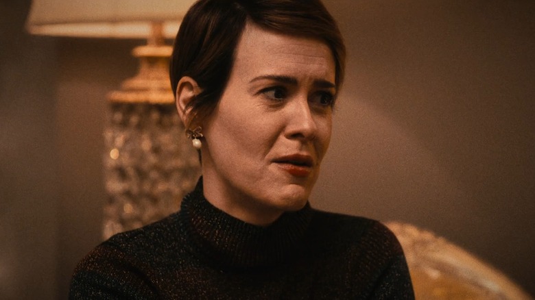 Sarah Paulson as Michelle Berzatto, in conversation in The Bear