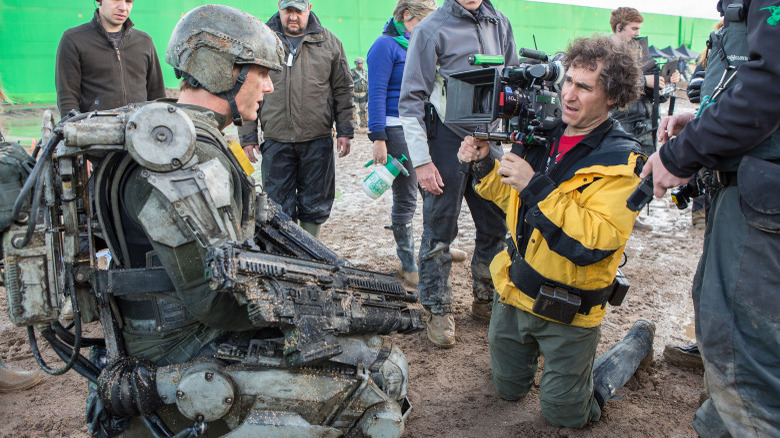 Tom Cruise and Doug Liman on the Edge of Tomorrow set 