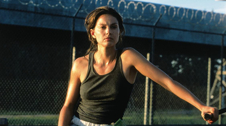 Ashley Judd in prison yard