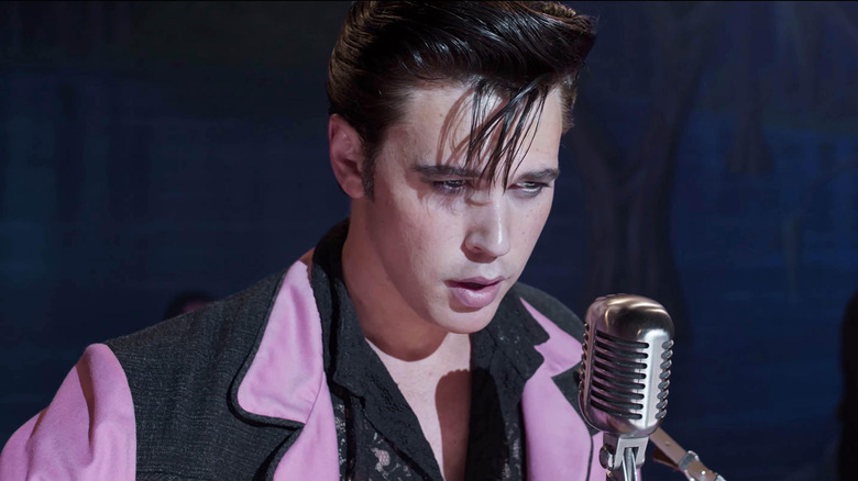 Austin Butler singing as Elvis