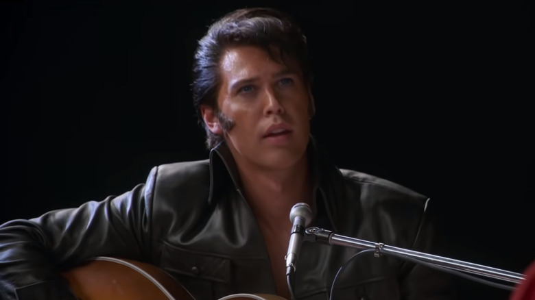 Austin Butler performs Elvis' Christmas Special