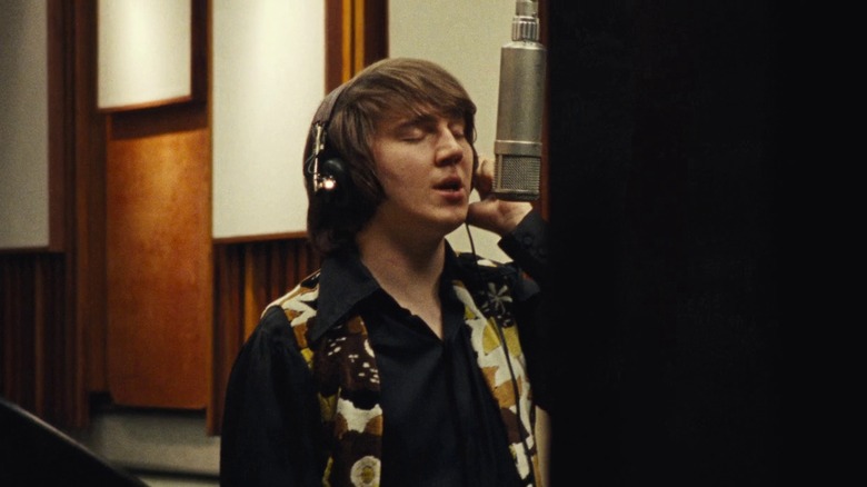 Paul Dano performing in recording studio