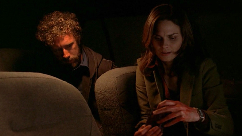 Hodgins e Temperance prenderam Bones no subsolo