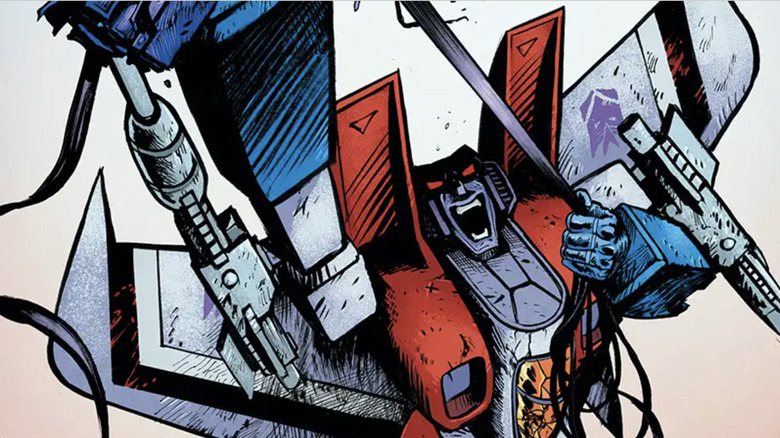 Starscream kills Soundwave in Transformers #7