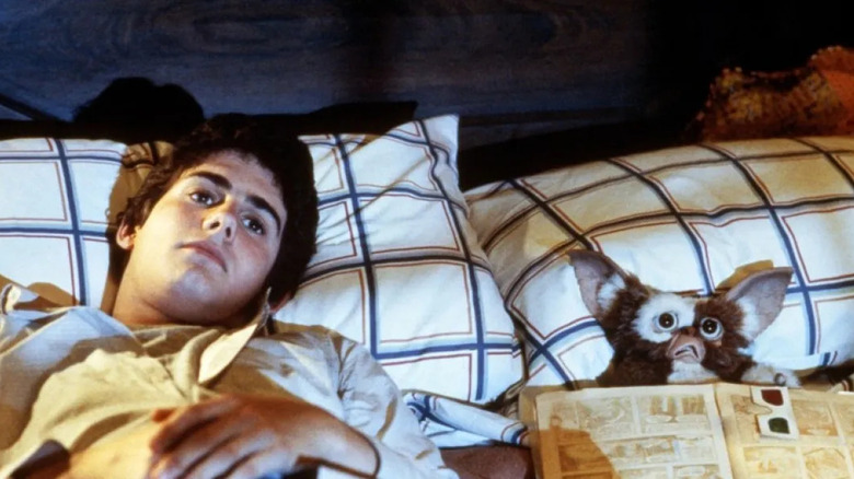 Zach Galligan an Gizmo - Gremlins