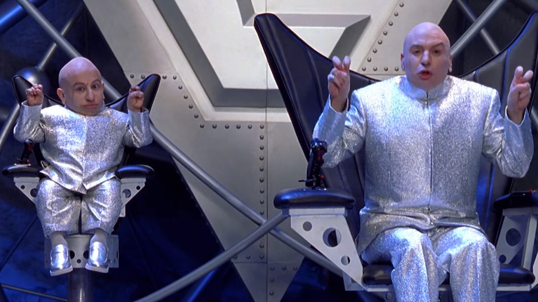 Verne Troyer and Mike Myers in Austin Powers: The Spy Who Shagged Me