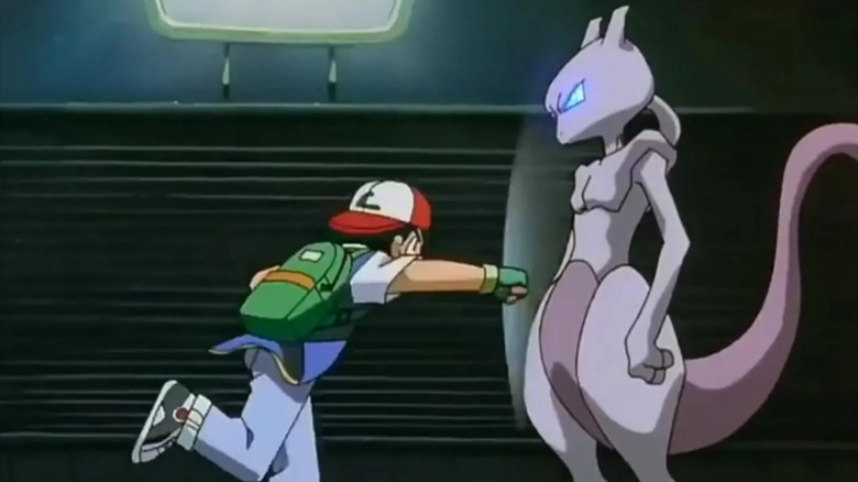 Ash mencoba dan gagal untuk puch mewtwo di pokémon: film pertama