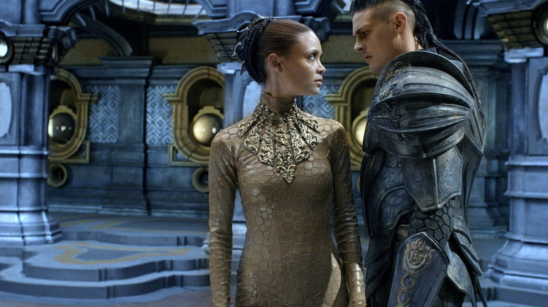 Thandiwe Newton and Karl Urban in The Chronicles of Riddick