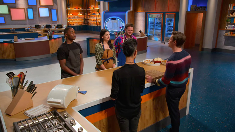 Antoni Porowski, Kristen Kish, and contestants on Easy-Bake Battle