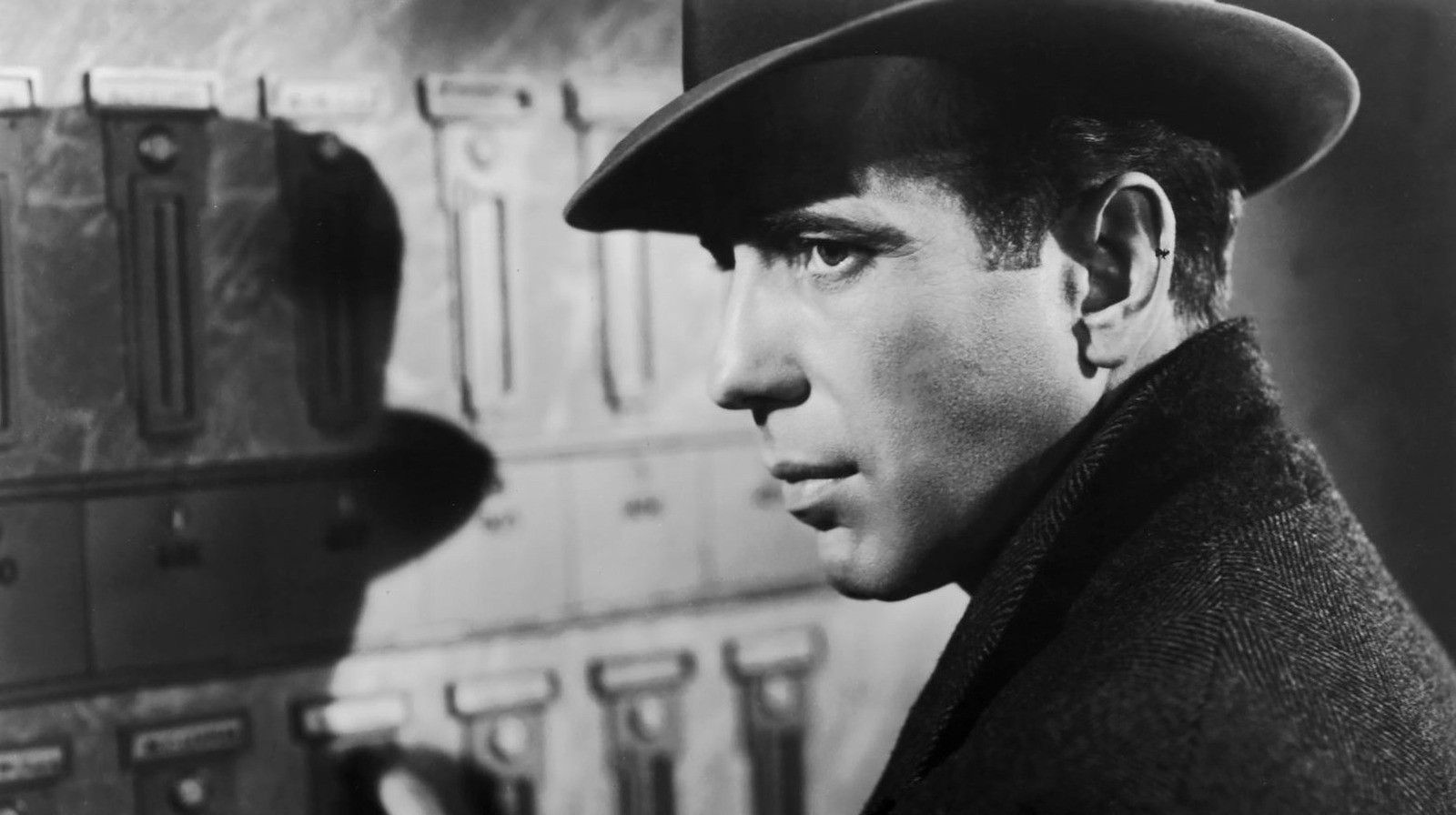 bristol-film-the-daily-stream-the-maltese-falcon-is-the-stuff-noir