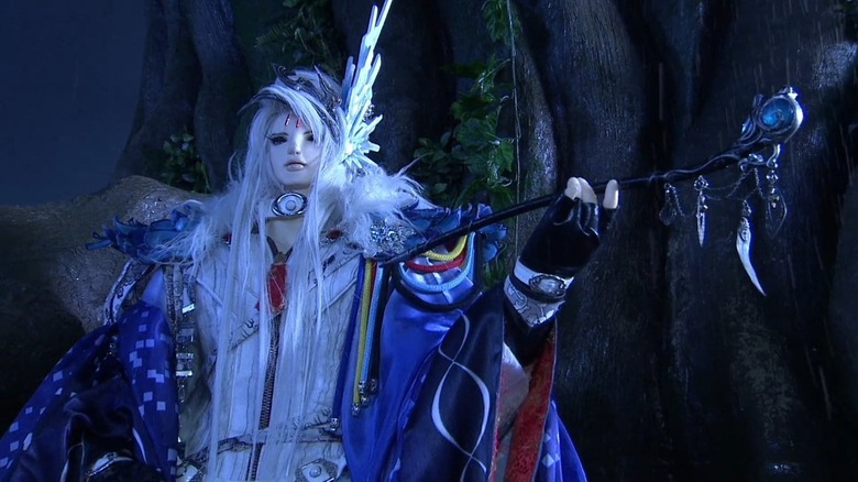 thunderbolt fantasy lin xue ya smokes pipe