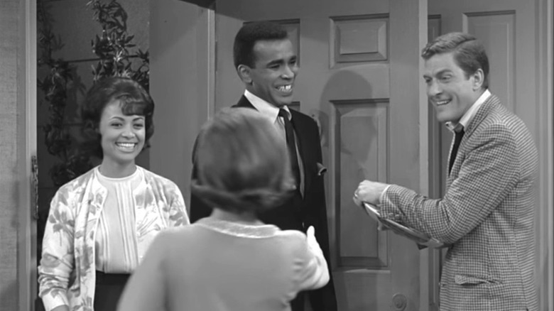 O programa de Dick Van Dyke Mary Tyler Moore Greg Morris Mimi Dillard