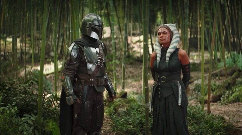 Din Djarin and Rosario Dawson as Ashoka in The Book of Boba Fett