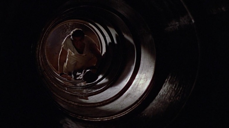 Dr. No James Bond in tunnel