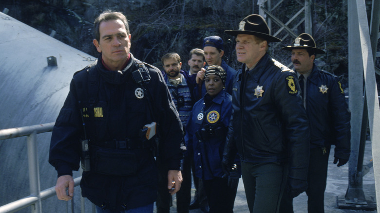 Tommy Lee Jones in The Fugitive