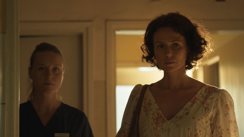 Anna Unterberger and Melika Foroutan star in Old People (2022)