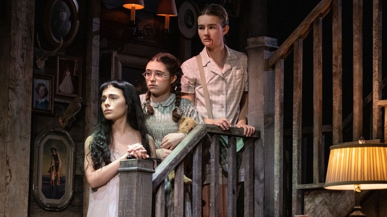 Sophia Anne Caruso, Alyssa Emily Marvin, Millicent Simmonds on the stairs of The Grey House