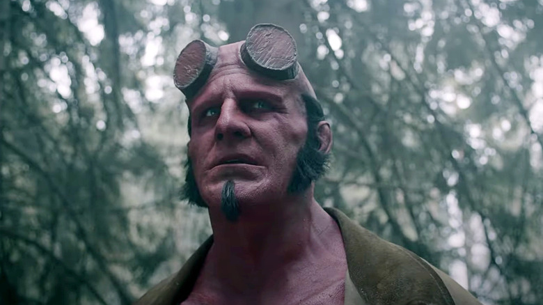 Jack Kesy como Hellboy em Hellboy: O homem torto