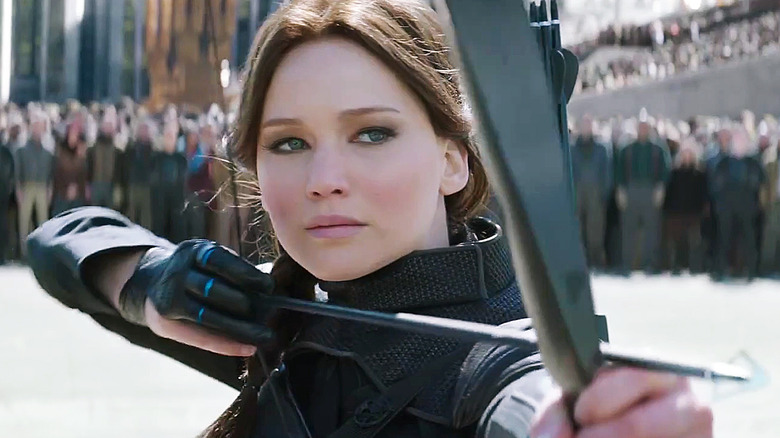Katniss holding an arrow