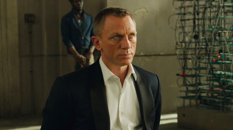 The Idea Behind Skyfall's Amazing Opening Credits Sequence (And How ...