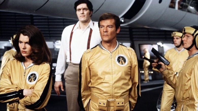 Richard Kiel Roger Moore Lois Chiles Moonraker