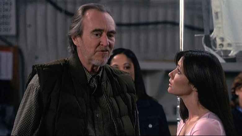 Wes Craven directs a disillusioned Shannen Doherty in a spoof 