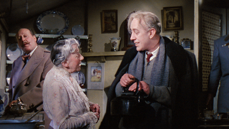 Alec Guinness, Cecil Parker, and Katie Johnson in The Ladykillers (1955)