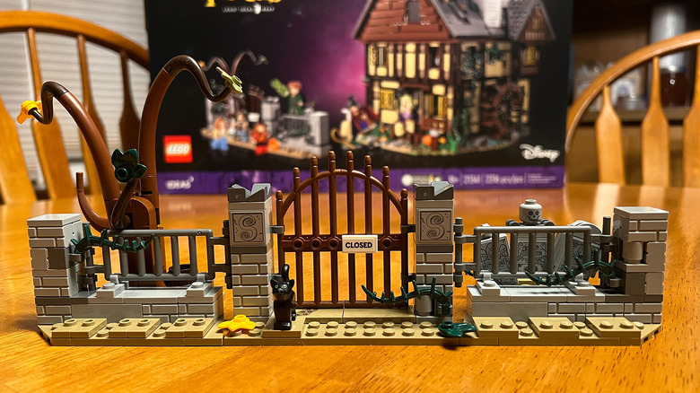 LEGO Hocus Pocus Sanderson Sisters Cottage