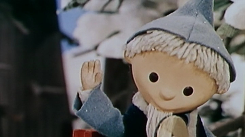 The Little Sandman, waving in an episode of Unser Sandmännchen.