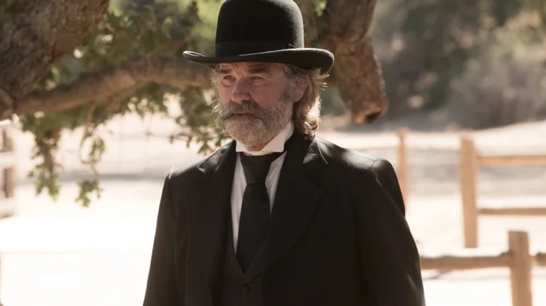 Kurt Russell's Franklin has a bowler hat and impressive mustache in Bone Tomahawk