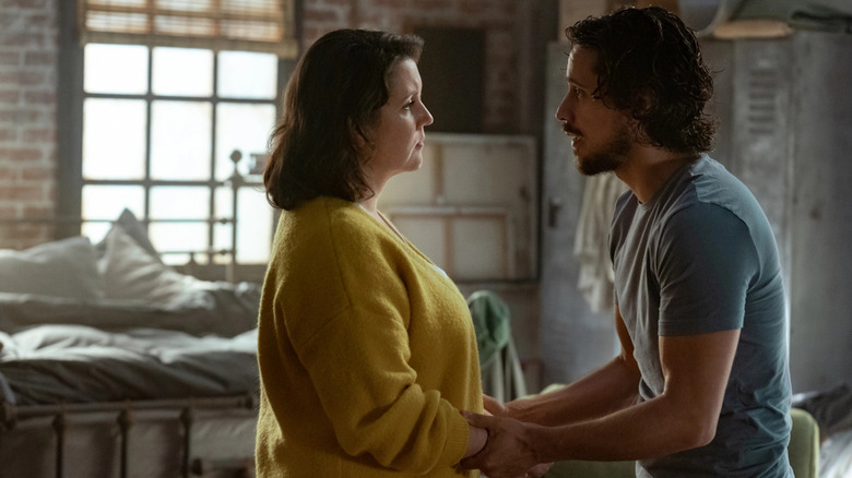 Melanie Lynskey and Peter Gadiot in Yellowjackets