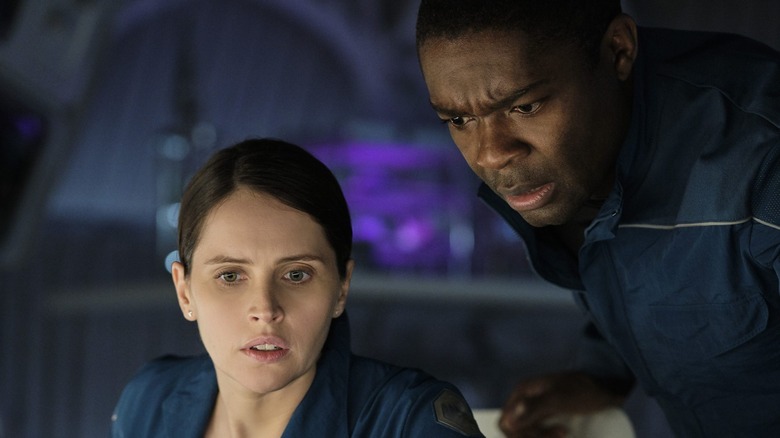 Felicity Jones and David Oyelowo in The Midnight Sky