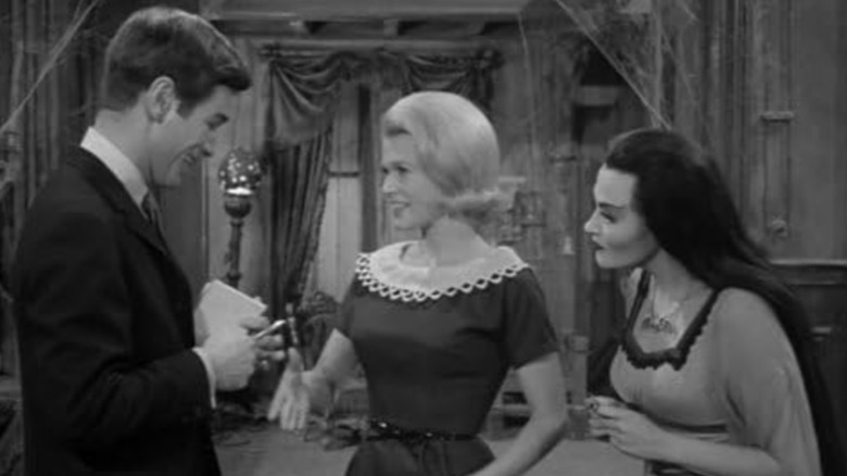 Charles Robinson, Pat Priest, Yvonne De Carlo, Los monstruos