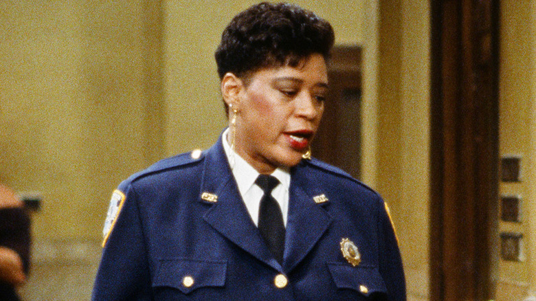 Marsha Warfield na Corte Noturna