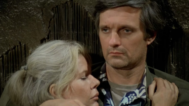 Loretta Swit e Alan Alda em M*A*S*H