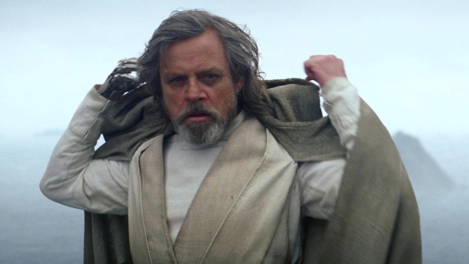 Mark Hamill reveals Star Wars: The Force Awakens' original ending – and why  it had to change